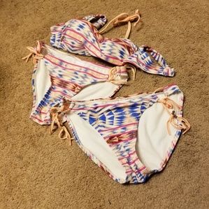 Candie's swimsuit: 1 top/2 bottoms